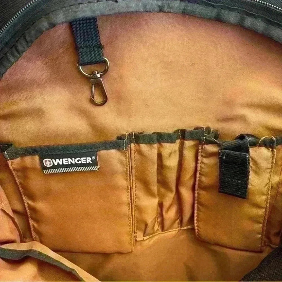 WENGER black backpack.Unisex. Durable. Essential for work, study and  travel. - Picture 9 of 16